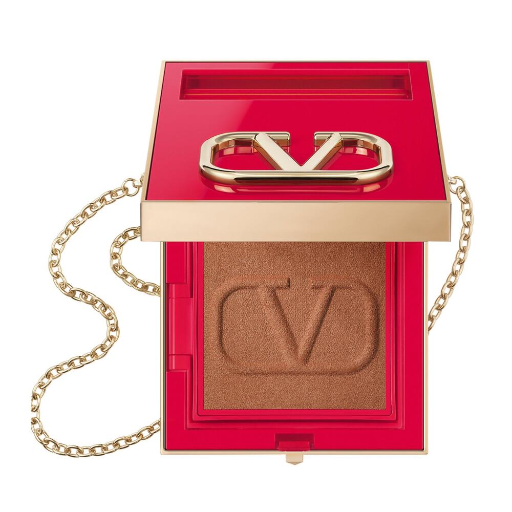 17. Valentino Go-Clutch Refillable Radiant Setting Powder 00 universal bronzer